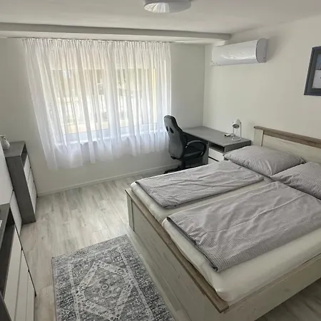 Acs Vendeghaz بيت للعطل