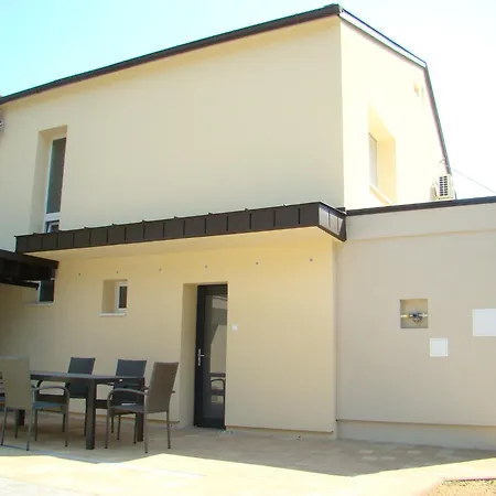 Acs Vendeghaz كيستاي