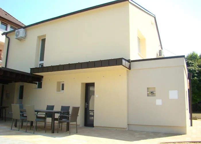 Acs Vendeghaz קסזטלי